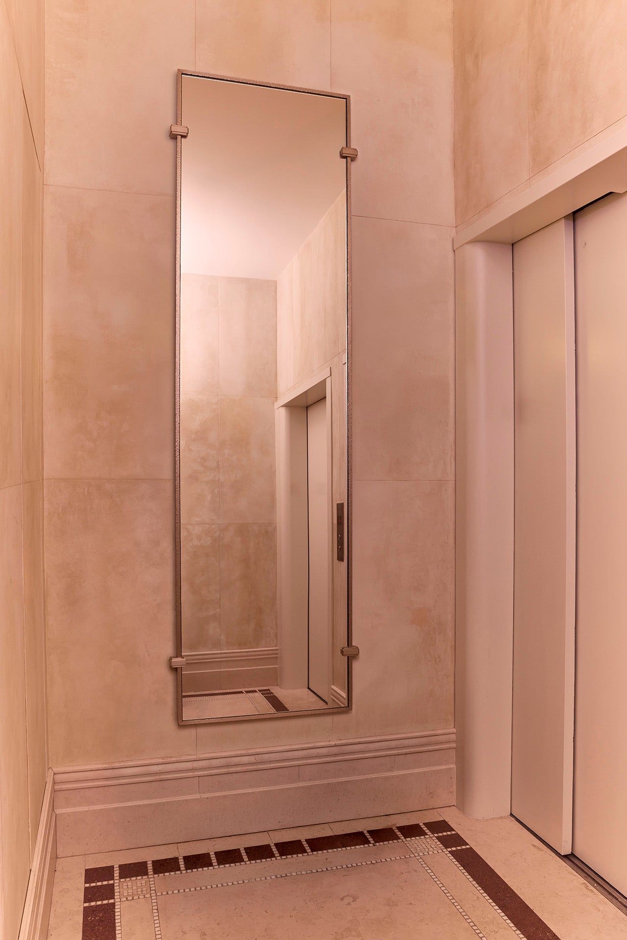 Ligne Mirror
